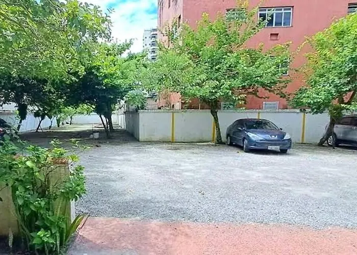Lindo Apto - Amplo - Perto Da Praia Enseada